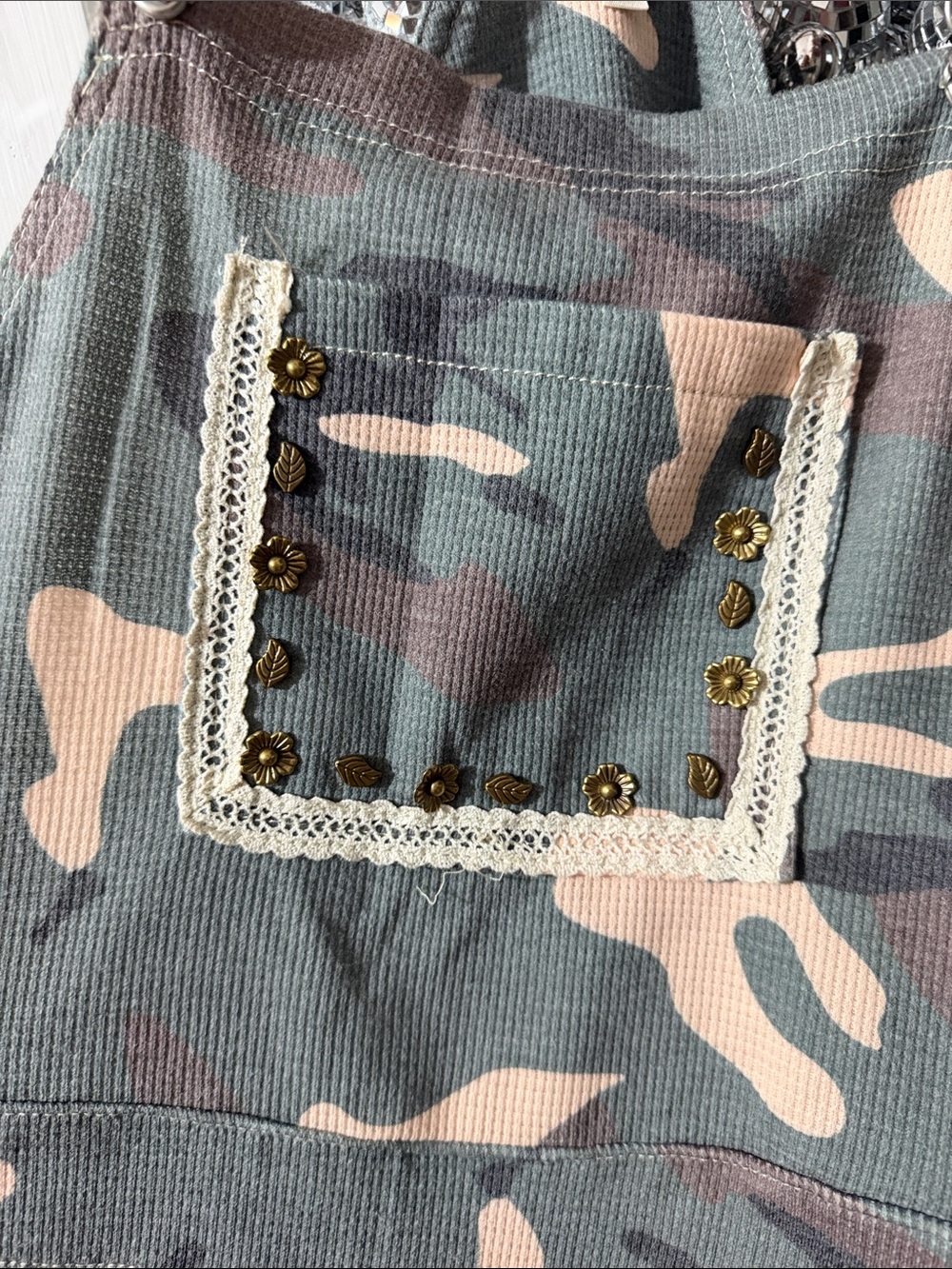 POL CAMO AND FLORAL OVERALLS MEDIUM - Picture 3 of 7